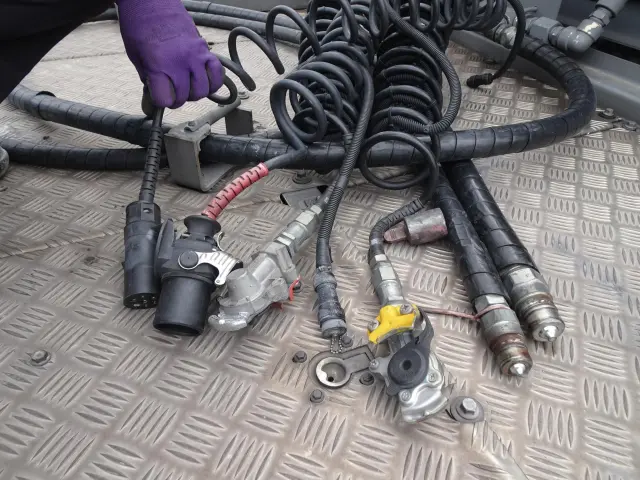 UD クオン 2PG-GK5AAB(2WD)の写真9