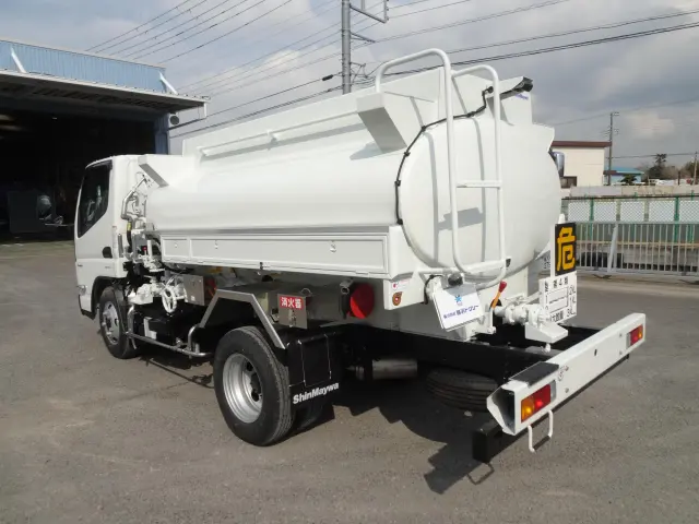 三菱 キャンター 2RG-FEAV0(2WD)の写真2