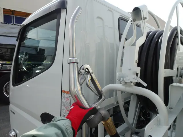 三菱 キャンター 2RG-FEAV0(2WD)の写真6