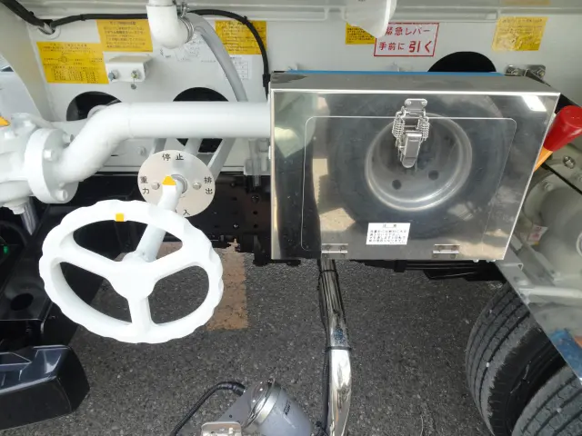 三菱 キャンター 2RG-FEAV0(2WD)の写真7