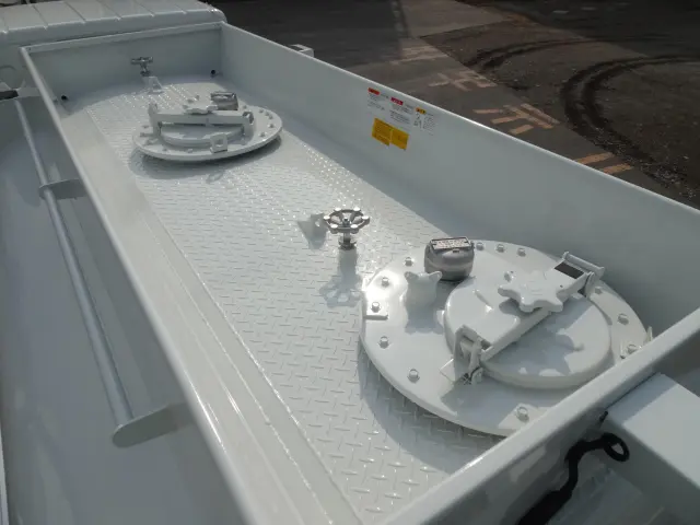 三菱 キャンター 2RG-FEAV0(2WD)の写真9