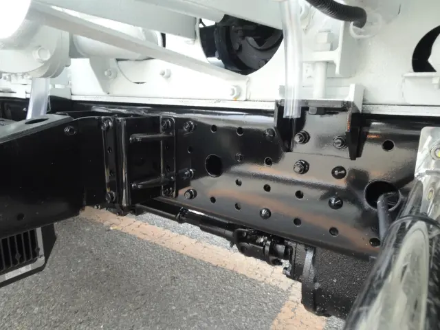 三菱 キャンター 2RG-FEAV0(2WD)の写真15