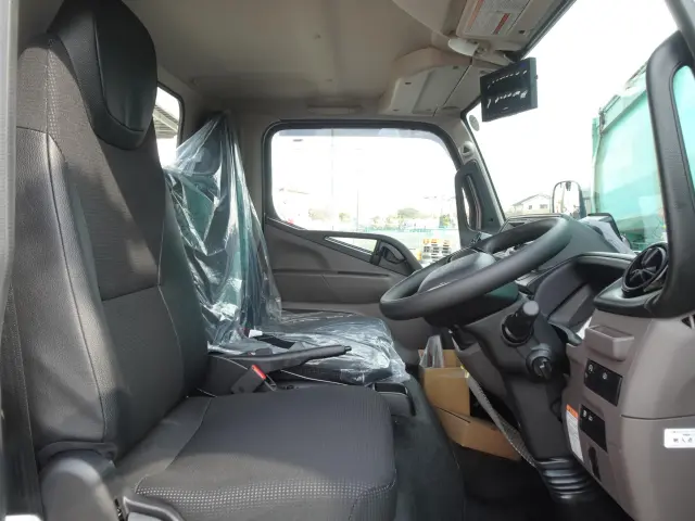 三菱 キャンター 2RG-FEAV0(2WD)の写真20