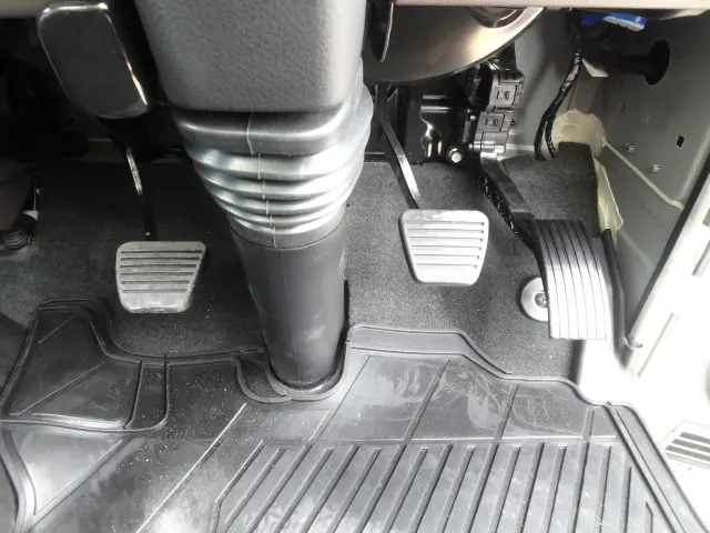 三菱 キャンター 2RG-FEAV0(2WD)の写真25