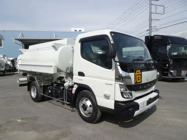 三菱 キャンター 2PG-FEB90(2WD)の写真3