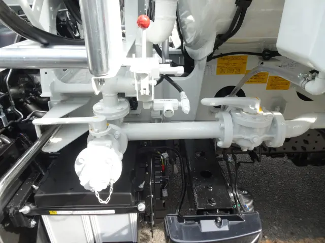 三菱 キャンター 2PG-FEB90(2WD)の写真7