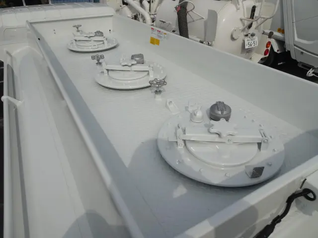 三菱 キャンター 2PG-FEB90(2WD)の写真9