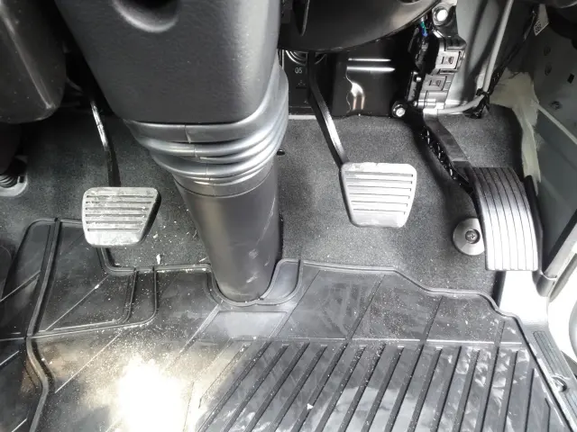 三菱 キャンター 2PG-FEB90(2WD)の写真26