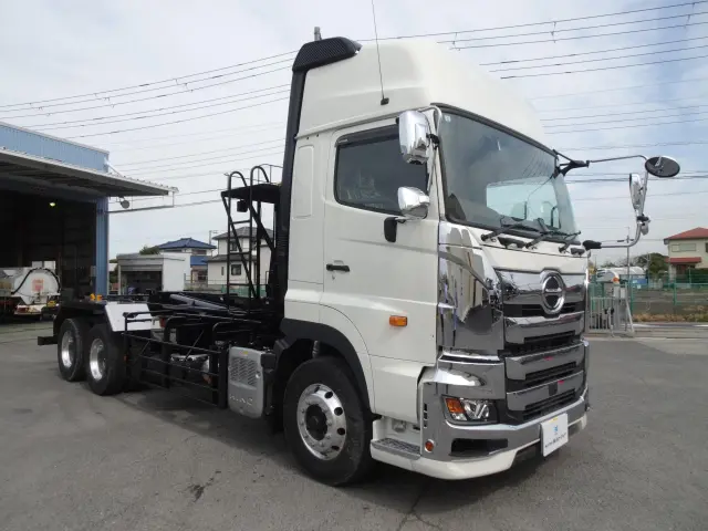 日野 プロフィア 2DG-FS1AJE(6x4)の写真3