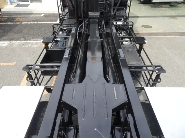 日野 プロフィア 2DG-FS1AJE(6x4)の写真7