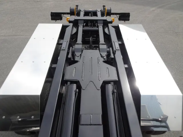 日野 プロフィア 2DG-FS1AJE(6x4)の写真8