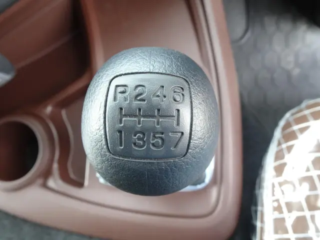 日野 プロフィア 2DG-FS1AJE(6x4)の写真25