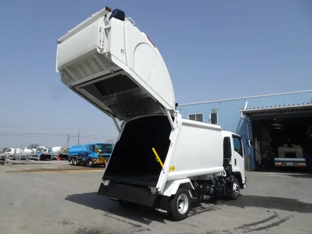 いすゞ フォワード 2RG-FRR90S4(2WD)の写真5