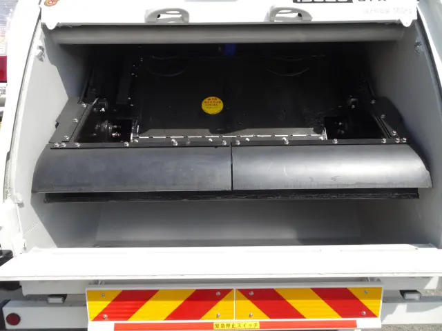 いすゞ フォワード 2RG-FRR90S4(2WD)の写真12