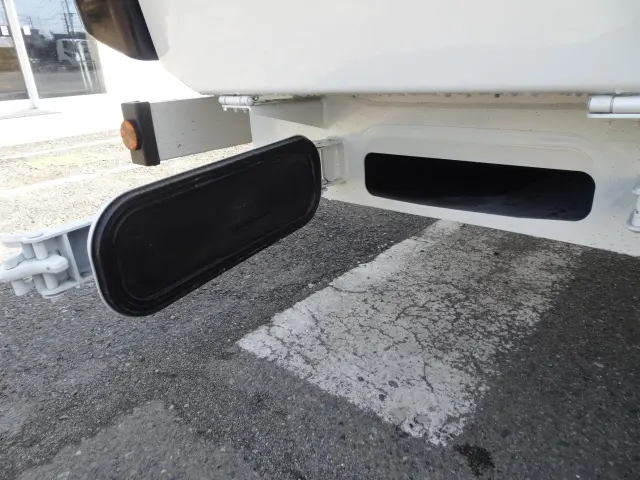 いすゞ フォワード 2RG-FRR90S4(2WD)の写真13