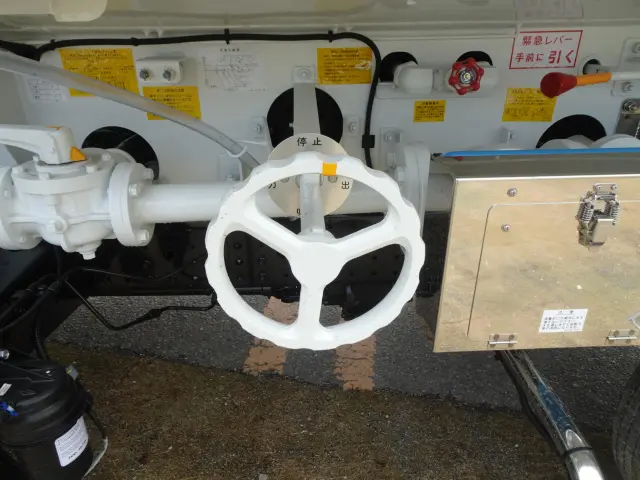 三菱 キャンター 2PG-FEB90(2WD)の写真7