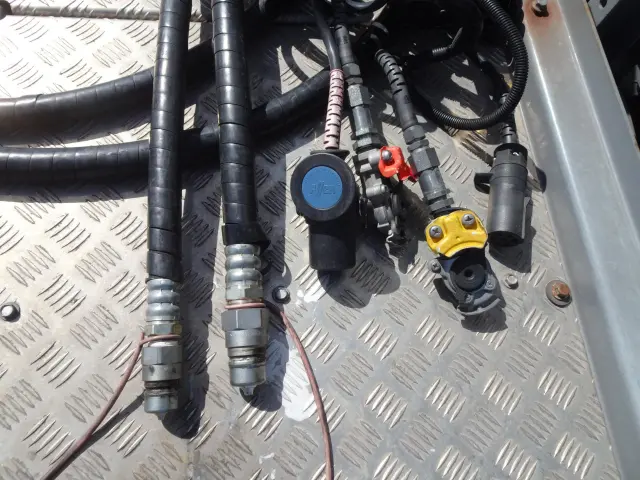 UD クオン 2PG-GK5AAB(2WD)の写真9