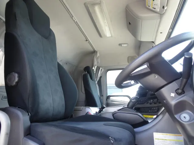 UD クオン 2PG-GK5AAB(2WD)の写真18