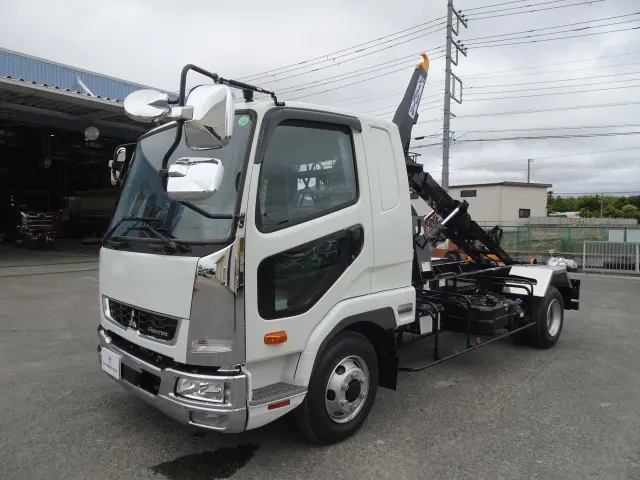 三菱 ファイター 2KG-FK62F(2WD)の写真1