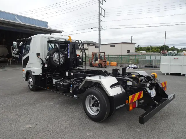 三菱 ファイター 2KG-FK62F(2WD)の写真2