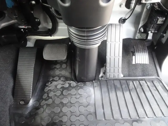 三菱 ファイター 2KG-FK62F(2WD)の写真26