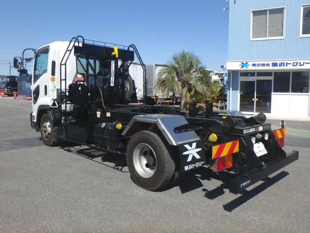 いすゞ フォワード TKG-FRR90S2(2WD)の写真2