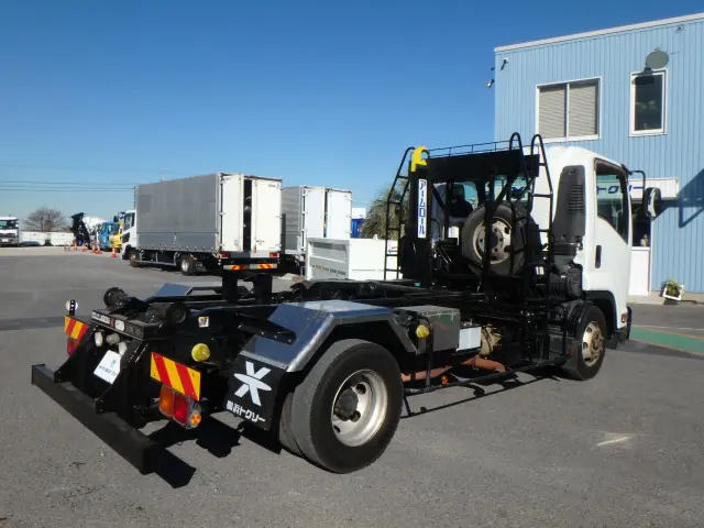 いすゞ フォワード TKG-FRR90S2(2WD)の写真4