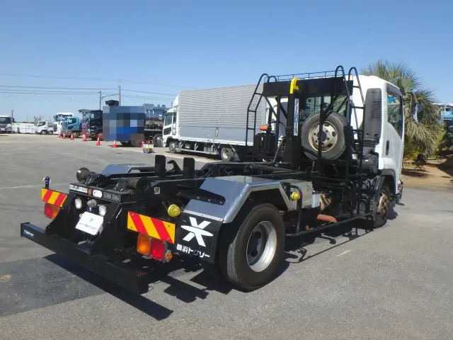 いすゞ フォワード TKG-FRR90S2(2WD)の写真4