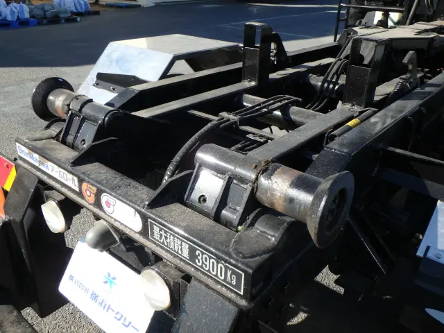 いすゞ フォワード TKG-FRR90S2(2WD)の写真9