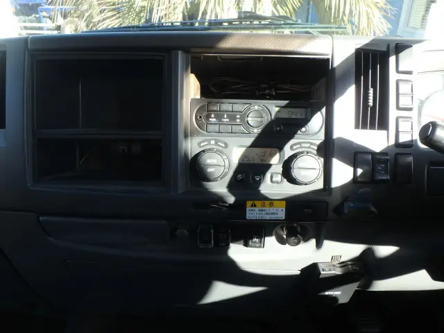 いすゞ フォワード TKG-FRR90S2(2WD)の写真23