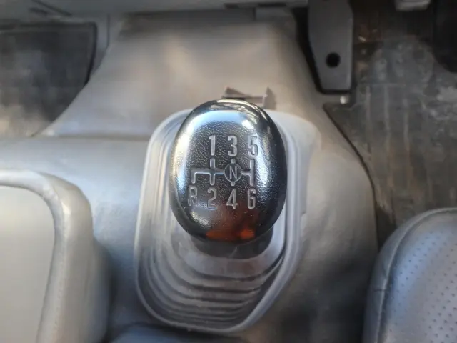 いすゞ フォワード TKG-FRR90S2(2WD)の写真24