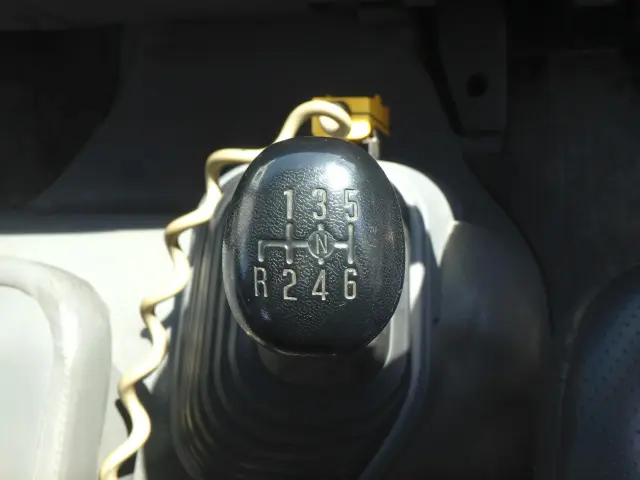 いすゞ フォワード TKG-FRR90S2(2WD)の写真24