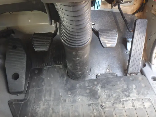 いすゞ フォワード TKG-FRR90S2(2WD)の写真25