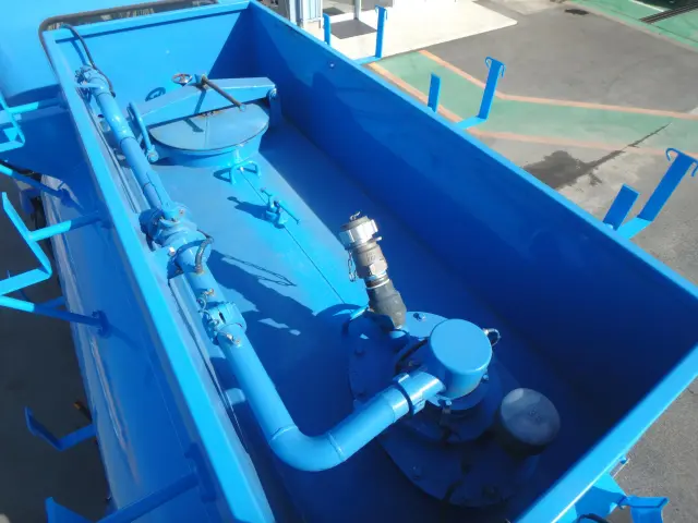 いすゞ フォワード 2RG-FRR90S2(2WD)の写真9