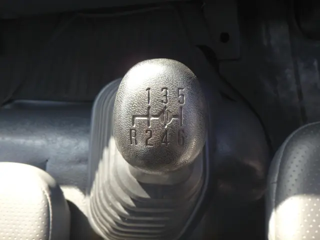 いすゞ フォワード 2RG-FRR90S2(2WD)の写真24