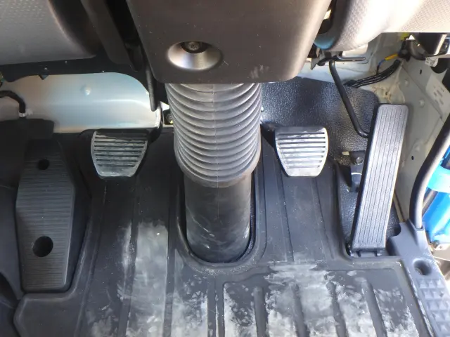 いすゞ フォワード 2RG-FRR90S2(2WD)の写真25