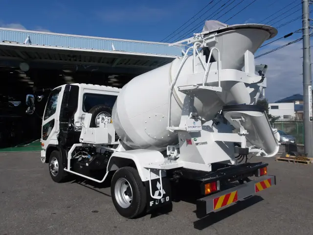 三菱 ファイター 2KG-FK72F(2WD)の写真2