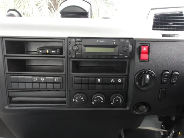 三菱 ファイター 2KG-FK72F(2WD)の写真20