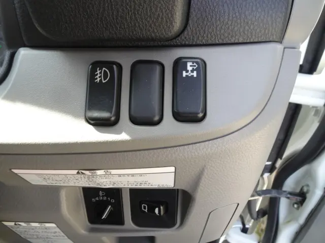 三菱 キャンター TPG-FEB90(2WD)の写真23