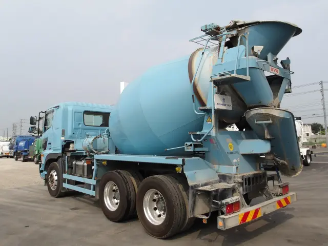 日野 プロフィア QKG-FS1AKAA(6x4)の写真2