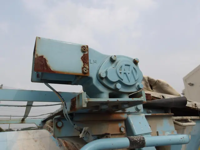 日野 プロフィア QKG-FS1AKAA(6x4)の写真12