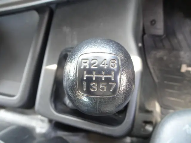 日野 プロフィア QKG-FS1AKAA(6x4)の写真24