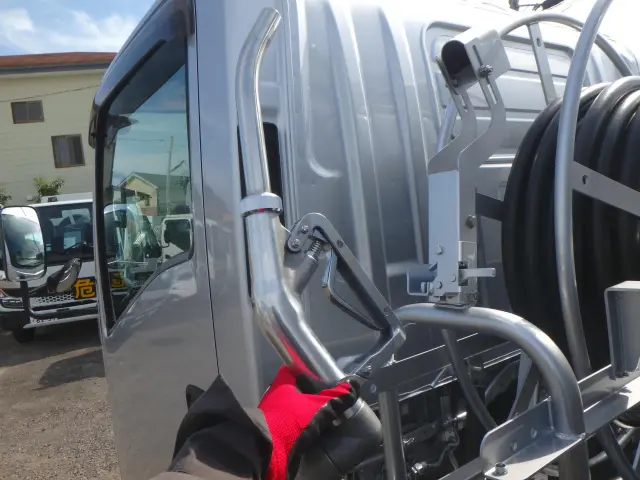 いすゞ エルフ 2RG-NMR88N(2WD)の写真6
