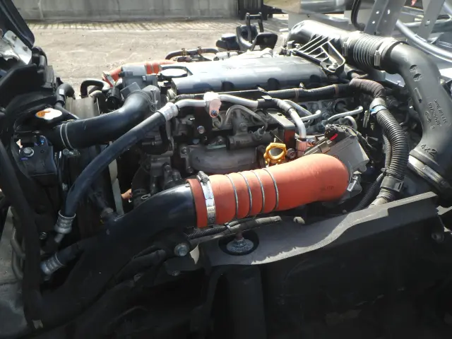 いすゞ エルフ 2RG-NMR88N(2WD)の写真20