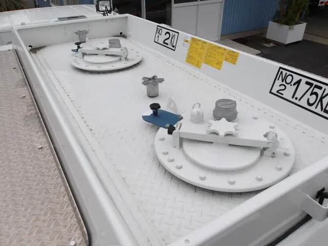 三菱 キャンター 2PG-FEA80(2WD)の写真9