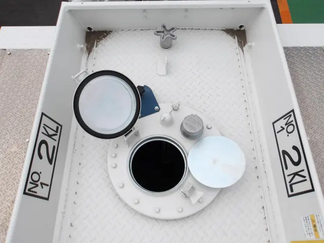 三菱 キャンター 2PG-FEA80(2WD)の写真10