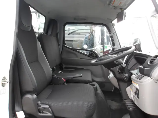 三菱 キャンター 2PG-FEA80(2WD)の写真20
