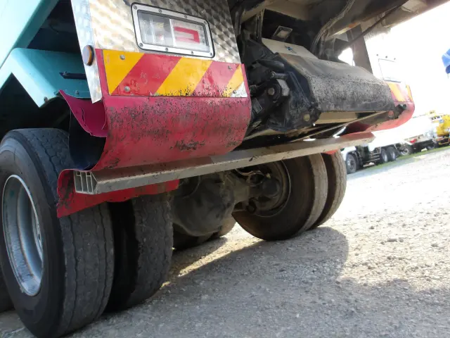 日野 プロフィア 2DG-FS1AGA(6x4)の写真14