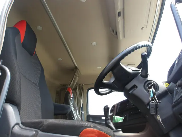 日野 プロフィア 2DG-FS1AGA(6x4)の写真21