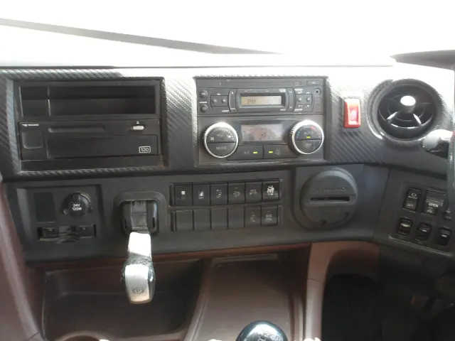 日野 プロフィア 2DG-FS1AGA(6x4)の写真25